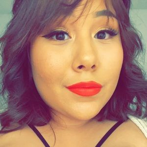 Meet your Posher, Andreina